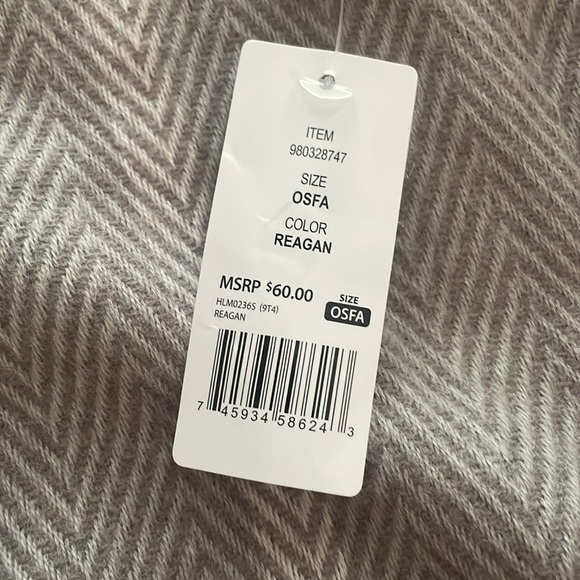 Woolrich Women's One Size Blanket Wrap Shawl Cape Poncho Gray Purple Plaid - Picture 5 of 5